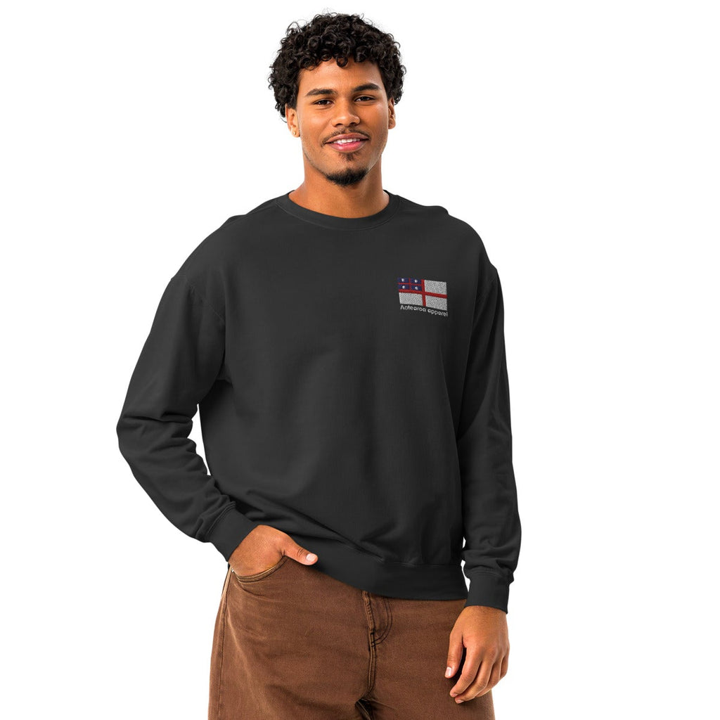 Embroidered Whakaputanga Unisex fleece crewneck